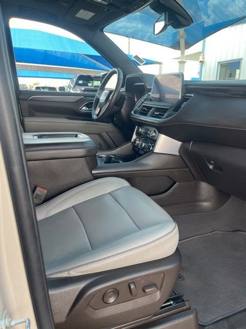 2022 GMC Yukon XL SLT