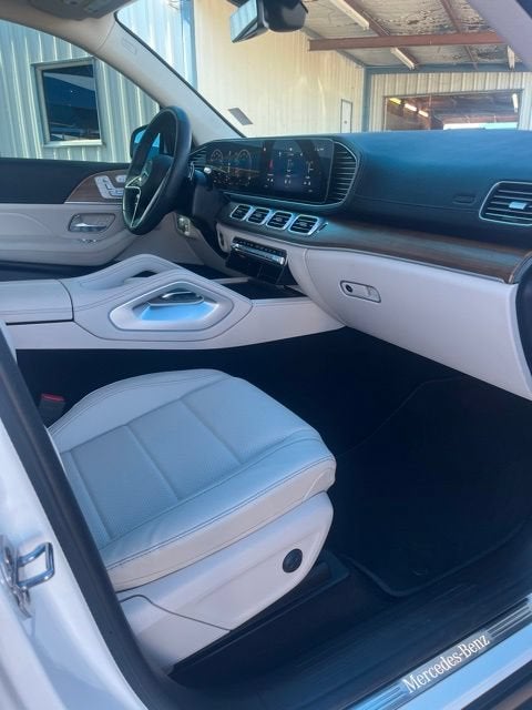 2025 Mercedes-Benz GLS 450 4MATIC®