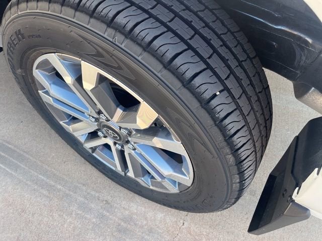 2025 Toyota 4Runner Hybrid TRD Off Road