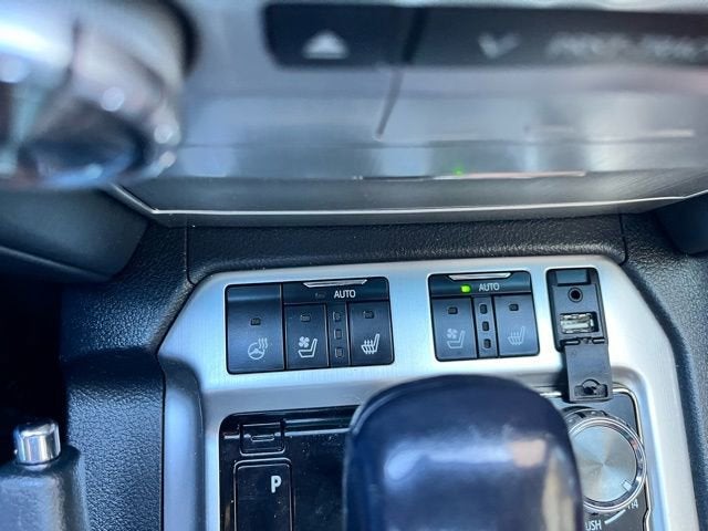 2019 Toyota Land Cruiser 4DR 4WD